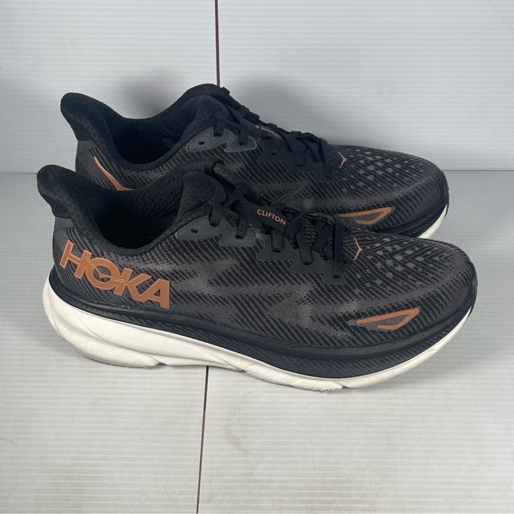 Hoka Clifton 9